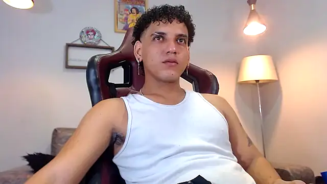 Snapshot of Xfire_boy69 chatting on 11/21/25, 05:55 Xfire boy69 online show from 11/21/25, 05:55