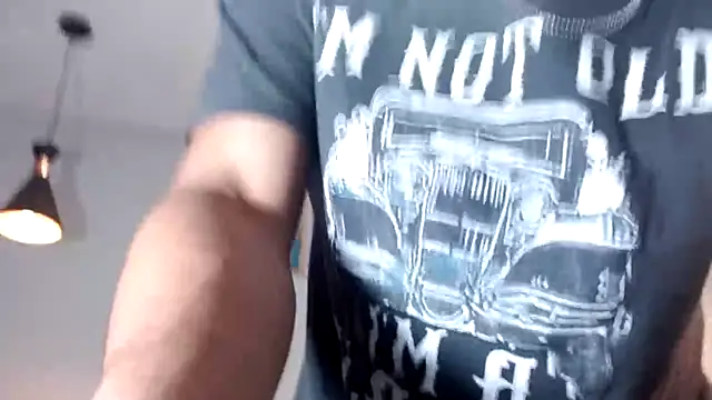 Snapshot of Xfire_boy69 chatting on 11/22/25, 01:10 Xfire boy69 online show from 11/22/25, 01:10