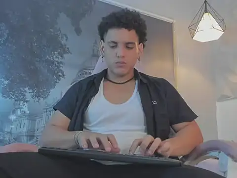 Snapshot of Xfire_boy69 chatting on 11/24/25, 08:19 Xfire boy69 online show from 11/24/25, 08:19