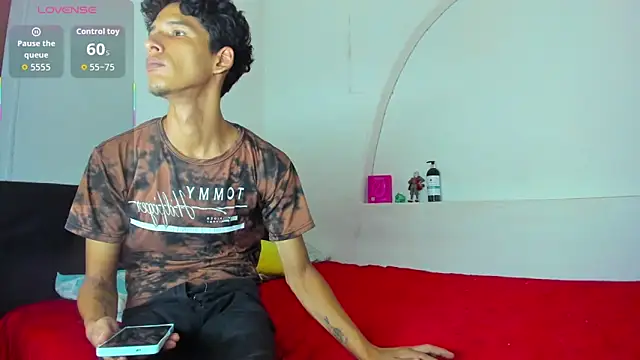 liaam mendoza online show from 10/06/25, 03:04