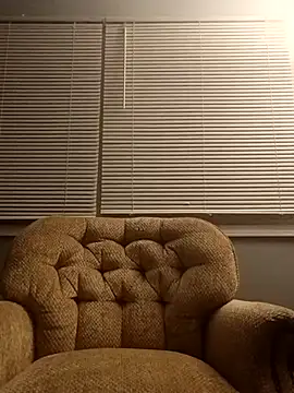 Snapshot of Zetaloco26 chatting on 11/04/25, 07:07 Zetaloco26 online show from 11/04/25, 07:07