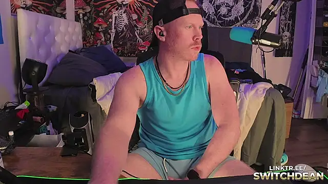 Snapshot of twunkdean chatting on 10/23/25, 10:08 twunkdean online show from 10/23/25, 10:08