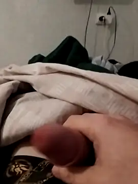 Snapshot of hornny_boy35 chatting on 04/26/26, 04:54 hornny boy35 online show from 04/26/26, 04:54