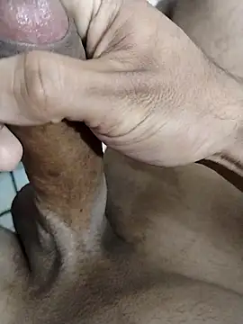 boyquente21 online show from 10/01/25, 01:22