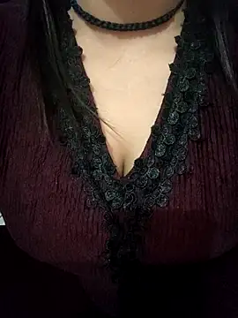 Snapshot of shilpa_r chatting on 10/23/25, 11:57 shilpa r online show from 10/23/25, 11:57