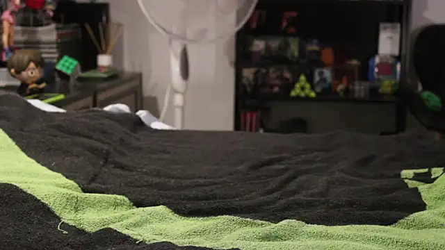 Snapshot of adrisumi chatting on 11/11/25, 07:14 adrisumi online show from 11/11/25, 07:14