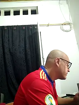 Snapshot of jorge406 chatting on 09/30/25, 01:21 jorge406 online show from 09/30/25, 01:21