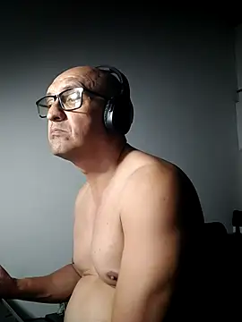 Snapshot of jorge406 chatting on 10/07/25, 02:53 jorge406 online show from 10/07/25, 02:53