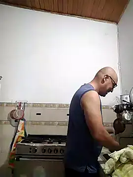 Snapshot of jorge406 chatting on 10/24/25, 12:30 jorge406 online show from 10/24/25, 12:30