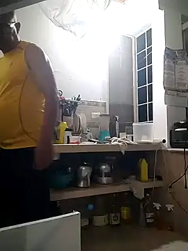 Snapshot of jorge406 chatting on 10/27/25, 11:52 jorge406 online show from 10/27/25, 11:52