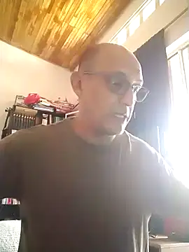 Snapshot of jorge406 chatting on 04/26/26, 03:21 jorge406 online show from 04/26/26, 03:21