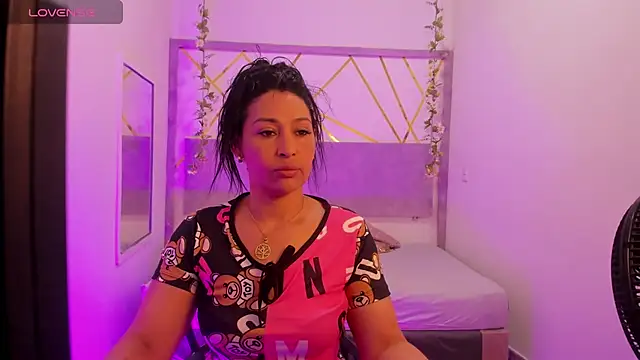 IvyShine7 online show from 12/01/25, 06:57