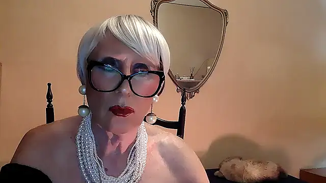 ROBY SWEETHOT online show from 10/10/25, 10:20