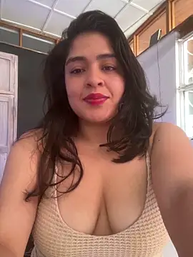 EmilyNoir1 online show from 04/05/26, 05:32