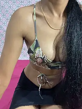 Snapshot of chandiqueen chatting on 10/02/25, 06:53 chandiqueen online show from 10/02/25, 06:53