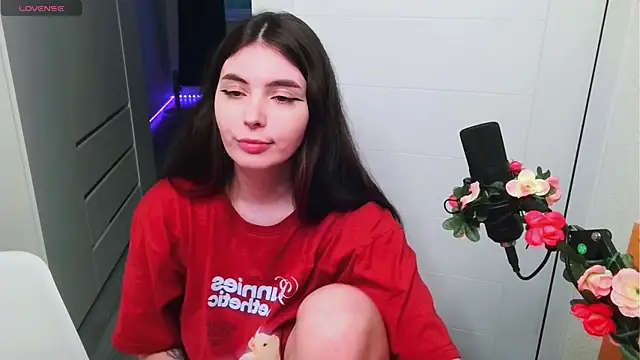 Snapshot of peachyness chatting on 05/11/26, 06:16 peachyness online show from 05/11/26, 06:16