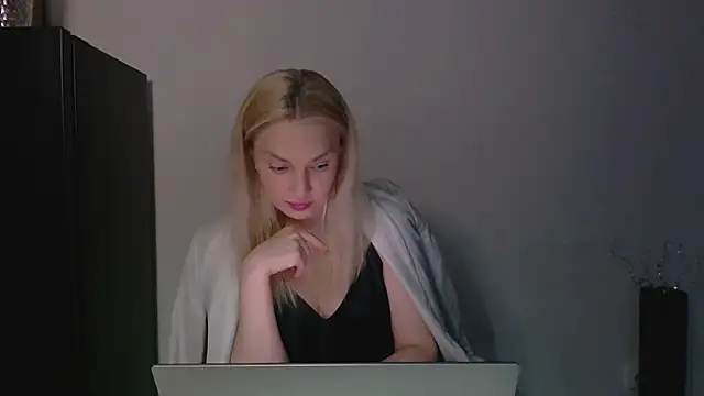 Lia noo regrets online show from 05/03/26, 05:19