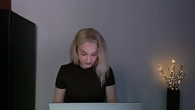 Lia noo regrets online show from 05/30/26, 04:04