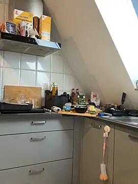 Snapshot of SweetTeenGirl chatting on 09/29/25, 10:31 SweetTeenGirl online show from 09/29/25, 10:31