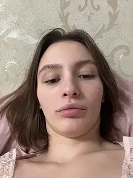 Snapshot of ZariaFlame chatting on 11/10/25, 09:36 ZariaFlame online show from 11/10/25, 09:36