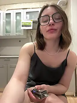 Snapshot of ZariaFlame chatting on 04/30/26, 11:20 ZariaFlame online show from 04/30/26, 11:20