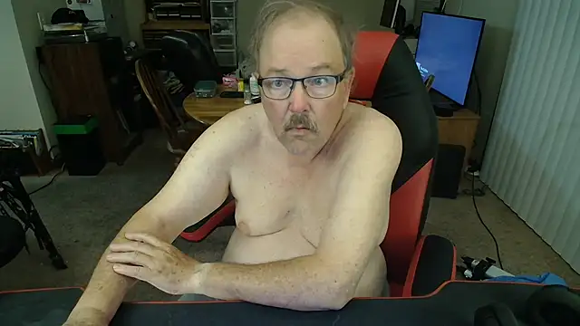 Snapshot of havethickcock chatting on 06/26/26, 02:49 havethickcock online show from 06/26/26, 02:49