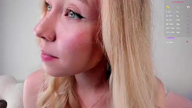 Snapshot of DanaCandy chatting on 07/08/26, 11:42 DanaCandy online show from 07/08/26, 11:42