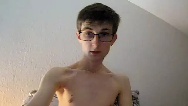 Snapshot of yourhengst chatting on 12/14/25, 06:34 yourhengst online show from 12/14/25, 06:34