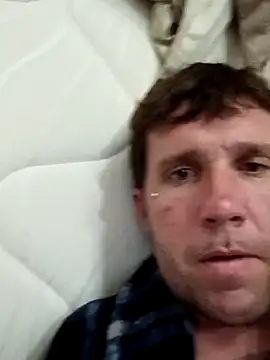 Snapshot of discrCs chatting on 02/17/26, 07:16 discrCs online show from 02/17/26, 07:16