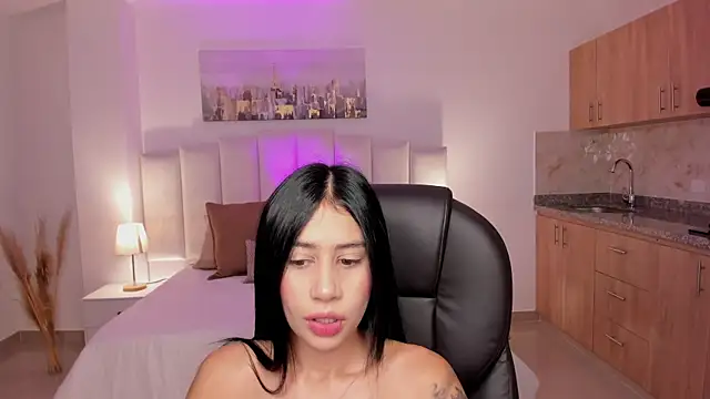 Snapshot of miranda_crawfor chatting on 09/19/25, 11:11 miranda crawfor online show from 09/19/25, 11:11