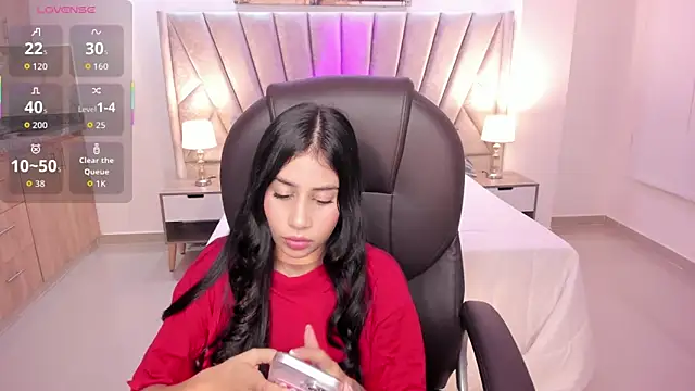 Snapshot of miranda_crawfor chatting on 10/04/25, 03:59 miranda crawfor online show from 10/04/25, 03:59