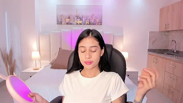 miranda crawfor online show from 10/31/25, 12:39