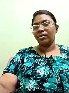 zara-mallus online show from 09/25/25, 05:22