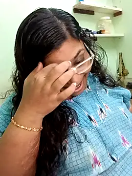 zara-mallus online show from 09/26/25, 04:33