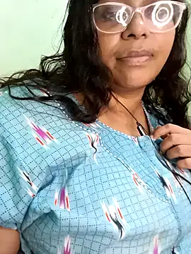 zara-mallus online show from 09/29/25, 08:24