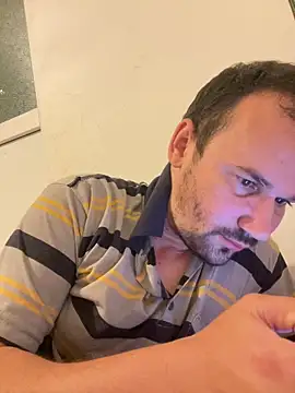 Snapshot of Ionut899@xh chatting on 06/01/26, 11:50 Ionut899xh online show from 06/01/26, 11:50