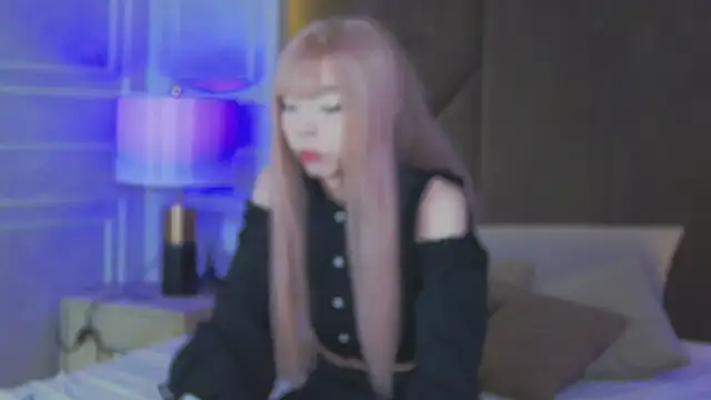 Evelyn Neal online show from 10/17/25, 04:20