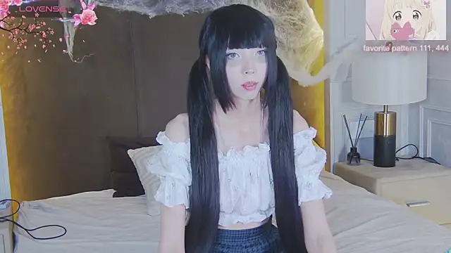 Evelyn Neal online show from 11/02/25, 04:09