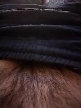 Snapshot of eJesusBHowau chatting on 04/21/26, 12:33 eJesusBHowau online show from 04/21/26, 12:33