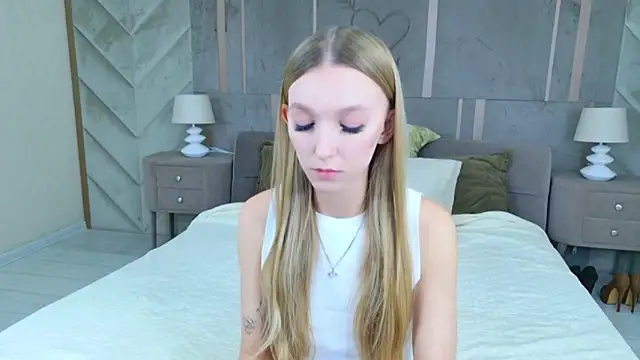 KellyBradford online show from 09/09/25, 05:29