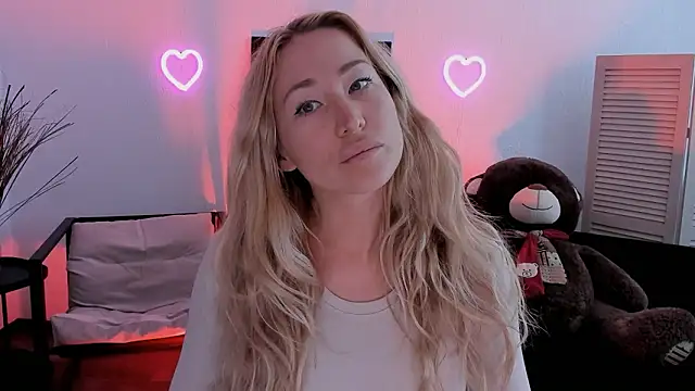 Snapshot of AstraMonroe chatting on 03/22/26, 09:56 AstraMonroe online show from 03/22/26, 09:56