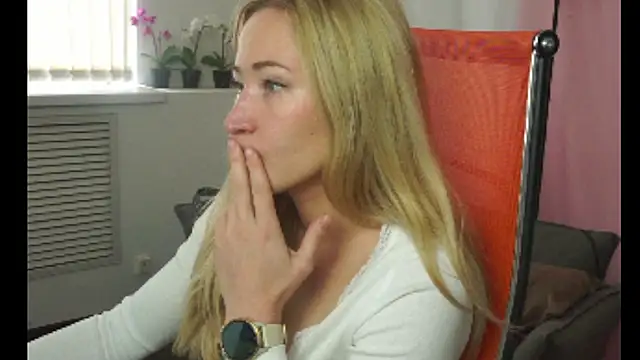 Snapshot of AstraMonroe chatting on 04/29/26, 07:23 AstraMonroe online show from 04/29/26, 07:23