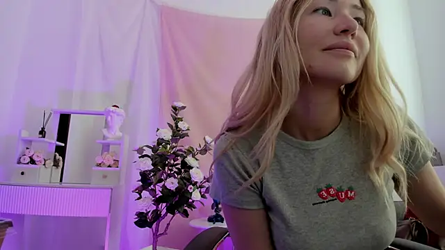 AstraMonroe online show from 05/22/26, 04:30