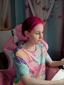 Snapshot of Fuzzy_Unicorn chatting on 09/08/25, 07:02 Fuzzy Unicorn online show from 09/08/25, 07:02