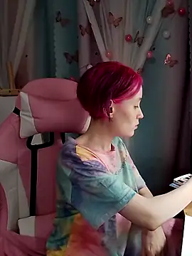 Snapshot of Fuzzy_Unicorn chatting on 09/11/25, 06:41 Fuzzy Unicorn online show from 09/11/25, 06:41