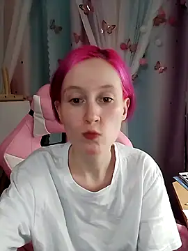 Snapshot of Fuzzy_Unicorn chatting on 09/16/25, 06:53 Fuzzy Unicorn online show from 09/16/25, 06:53