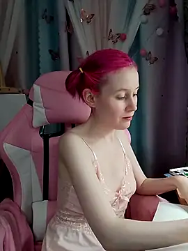 Snapshot of Fuzzy_Unicorn chatting on 10/21/25, 07:14 Fuzzy Unicorn online show from 10/21/25, 07:14