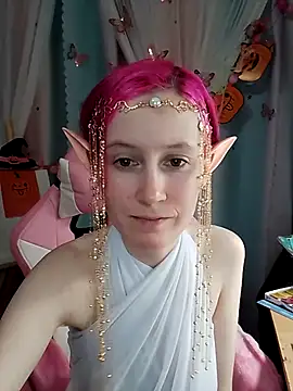 Snapshot of Fuzzy_Unicorn chatting on 10/24/25, 07:21 Fuzzy Unicorn online show from 10/24/25, 07:21