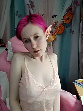 Snapshot of Fuzzy_Unicorn chatting on 10/30/25, 06:41 Fuzzy Unicorn online show from 10/30/25, 06:41