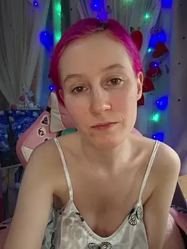 Snapshot of Fuzzy_Unicorn chatting on 02/16/26, 07:32 Fuzzy Unicorn online show from 02/16/26, 07:32